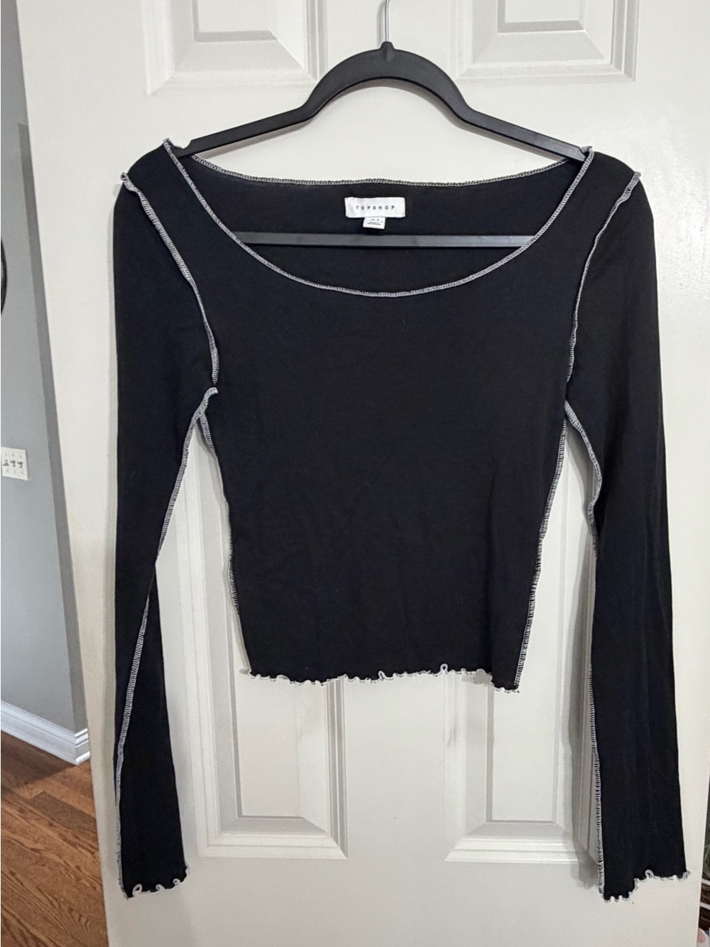 Topshop Black Long-Sleeve Contrast Stitch Crop Top